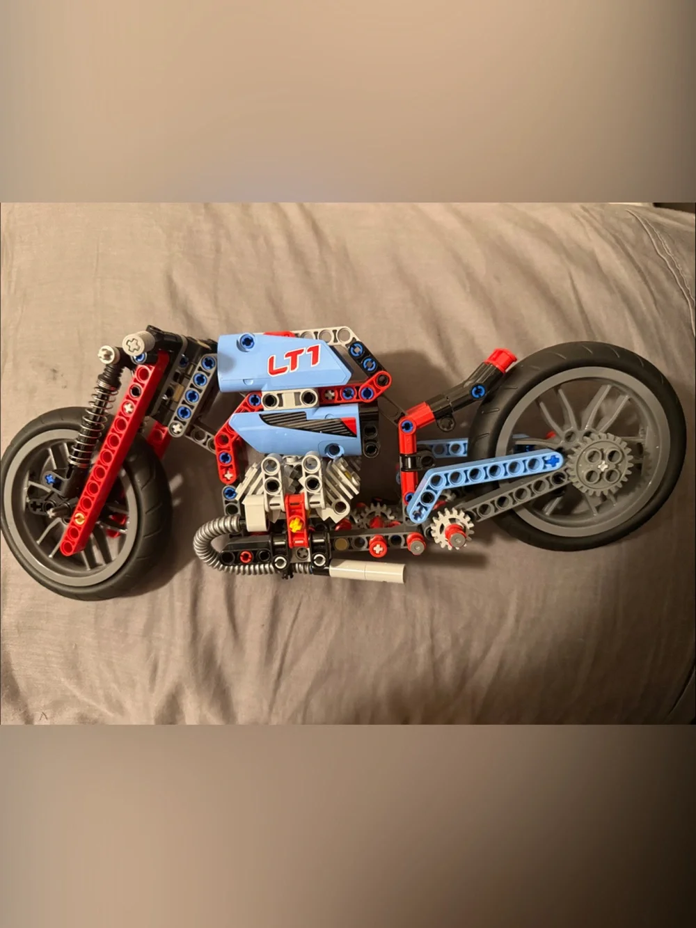 LEGO Technic Street Motorcycle 42036 - Retro Bike Build!
